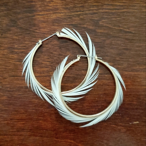 Jewelry - Gold and White Feather Hoops